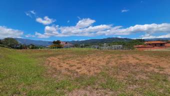 Se vende lote en La Guacima Alajuela 27-102