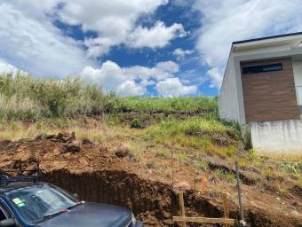 Se vende lote en Escazú Centro 26-2079