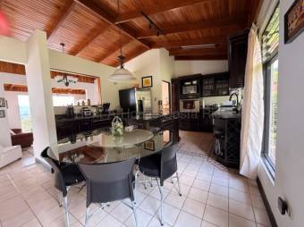 Alquiler de Casa en San Antonio de Escazú. RAH 27-600