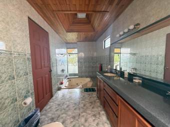 Alquiler de Casa en San Antonio de Escazú. RAH 27-600