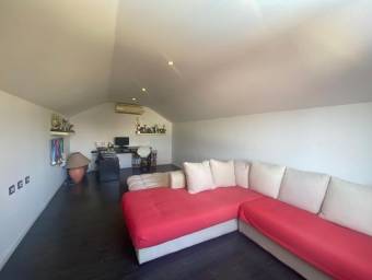 Venta de Casa en Escazú. RAH 27-595