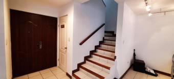 Venta de Bella Casa en Escazú. RAH 25-1430