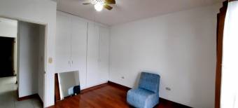 Venta de Bella Casa en Escazú. RAH 25-1430