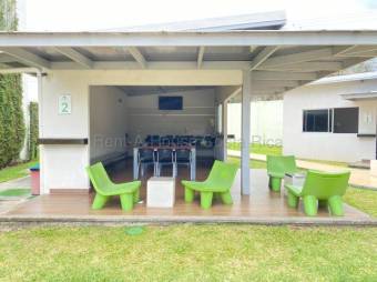 Alquiler de Apartamento Moderno y Confortable en Santa Ana-Centro. RAH 27-664