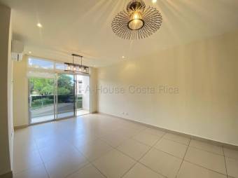 Alquiler de Apartamento Moderno y Confortable en Santa Ana-Centro. RAH 27-664