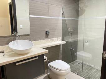 Alquiler de Apartamento Moderno y Confortable en Santa Ana-Centro. RAH 27-664