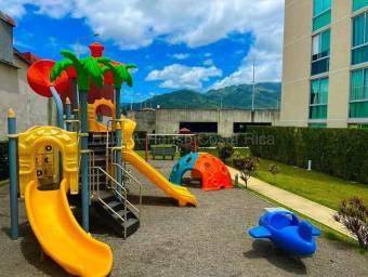Se alquila apartamento en Hatillo San José 27-668