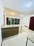 Se alquila apartamento en Hatillo San José 27-668