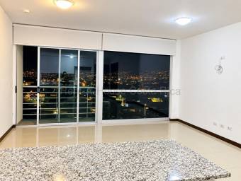 Se alquila apartamento en Hatillo San José 27-668