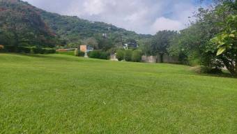 Se vende lote en Piedades Santa Ana 27-676
