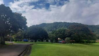 Se vende lote en Piedades Santa Ana 27-676