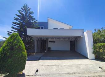 Se vende casa en Alajuela Centro 27-650