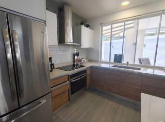 Se vende casa en Alajuela Centro 27-650