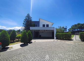 Se vende casa en Alajuela Centro 27-650