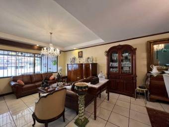 Se vende casa en Sanchez Curridabat 27-654