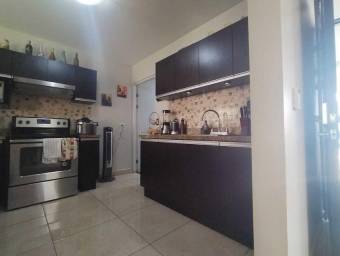 Se vende casa en Sabanilla Montes de Oca 27-675
