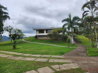Se vende lote en Paraíso Cartago 27-670