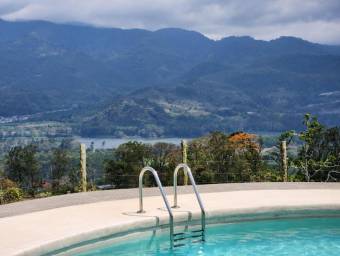Se vende lote en Paraíso Cartago 27-670