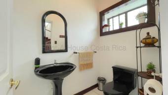 Venta de Casa en Ulloa-Heredia. RAH 27-623