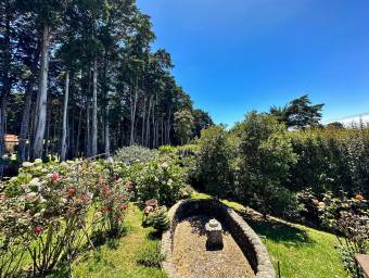 Venta de casa rodeada de naturaleza en El Tirol, Heredia #26-1682 GS