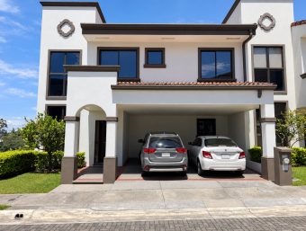Two-story house for sale in a gated community in Lagunilla, Ulloa, Heredia. Bank-owned property. Two-story house for sale in a gated community in Lagunilla, Ulloa, Heredia. Bank-owned property.