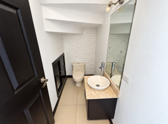 Two-story house for sale in a gated community in Lagunilla, Ulloa, Heredia. Bank-owned property. Two-story house for sale in a gated community in Lagunilla, Ulloa, Heredia. Bank-owned property.