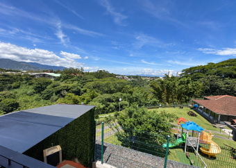 Two-story house for sale in a gated community in Lagunilla, Ulloa, Heredia. Bank-owned property. Two-story house for sale in a gated community in Lagunilla, Ulloa, Heredia. Bank-owned property.