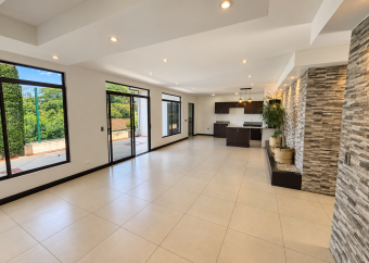 Two-story house for sale in a gated community in Lagunilla, Ulloa, Heredia. Bank-owned property. Two-story house for sale in a gated community in Lagunilla, Ulloa, Heredia. Bank-owned property.