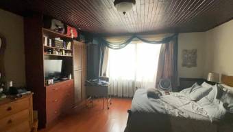 Venta de propiedad multifuncional con piscina y uso mixto #26-76 GS