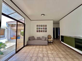 Venta de casa familiar en condominio con piscina #26-773 GS