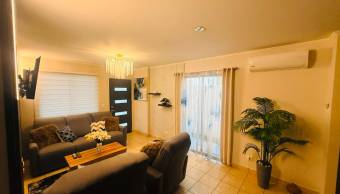 VENTA DE CASA DE UNA PLANTA CONDOMINIO JARDIN REAL, LA GUACIMA