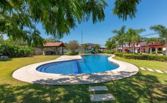 VENTA DE CASA DE UNA PLANTA CONDOMINIO JARDIN REAL, LA GUACIMA
