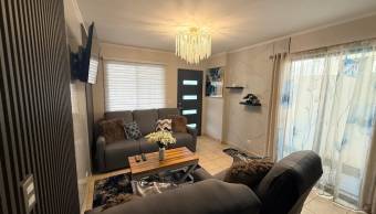 VENTA DE CASA DE UNA PLANTA CONDOMINIO JARDIN REAL, LA GUACIMA
