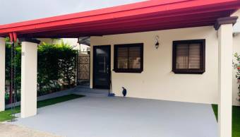 VENTA DE CASA DE UNA PLANTA CONDOMINIO JARDIN REAL, LA GUACIMA