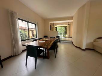 Venta de casa colonial moderna amueblada en Ciudad Colón #27-566 GS