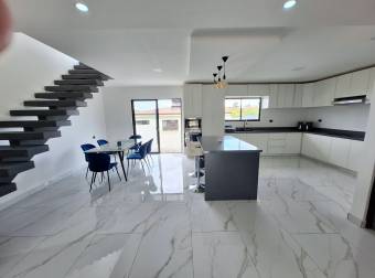 Great Opportunity Modern 2-Story House for Sale in Peraz Condominium, Tres Ríos