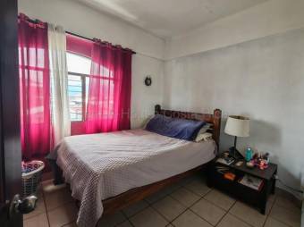 Venta de Acogedor Apartamento en Tibás-Cinco Esquinas. RAH 27-699