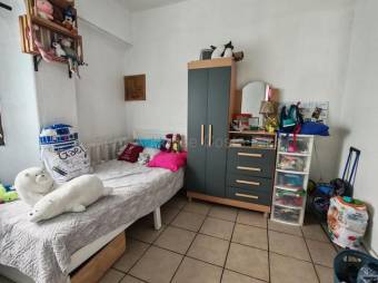 Venta de Acogedor Apartamento en Tibás-Cinco Esquinas. RAH 27-699