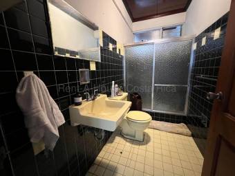 Venta de Casa en el Centro de Alajuela. RAH 27-682