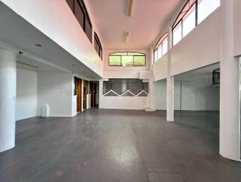 Se alquila local comercial en San Rafael Escazú 27-725