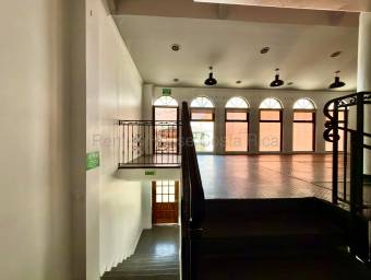 Se alquila local comercial en San Rafael Escazú 27-725