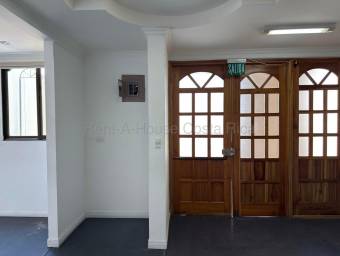 Se alquila local comercial en San Rafael Escazú 27-725
