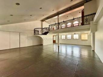 Se alquila local comercial en San Rafael Escazú 27-725