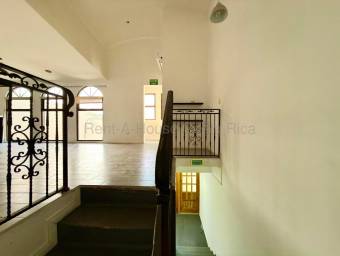 Se alquila local comercial en San Rafael Escazú 27-725