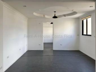 Se alquila local comercial en San Rafael Escazú 27-725