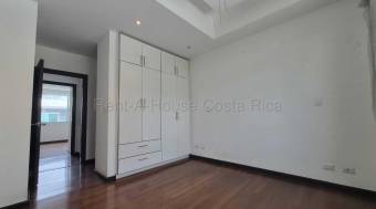 Se vende casa en Piedades Santa Ana 27-716