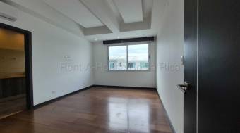 Se vende casa en Piedades Santa Ana 27-716