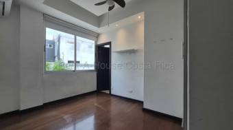 Se vende casa en Piedades Santa Ana 27-716