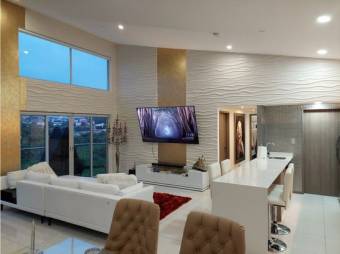 ALQUILER DE PENTHOUSE, RHOMOSER, CONDOMINIO PARADISUS