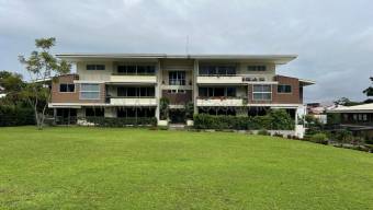 Venta de PENTHOUSE AMUEBLADO en San Rafael de Escazú. RAH 27-702